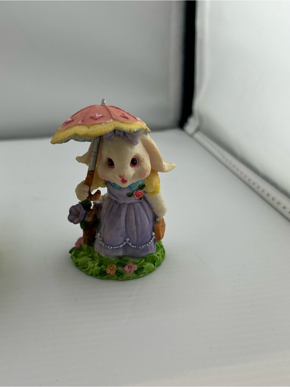 🎁Spring Bunny Figurine Set - Pastel Multi-Color Decorative Rabbits - Picture 5 of 13